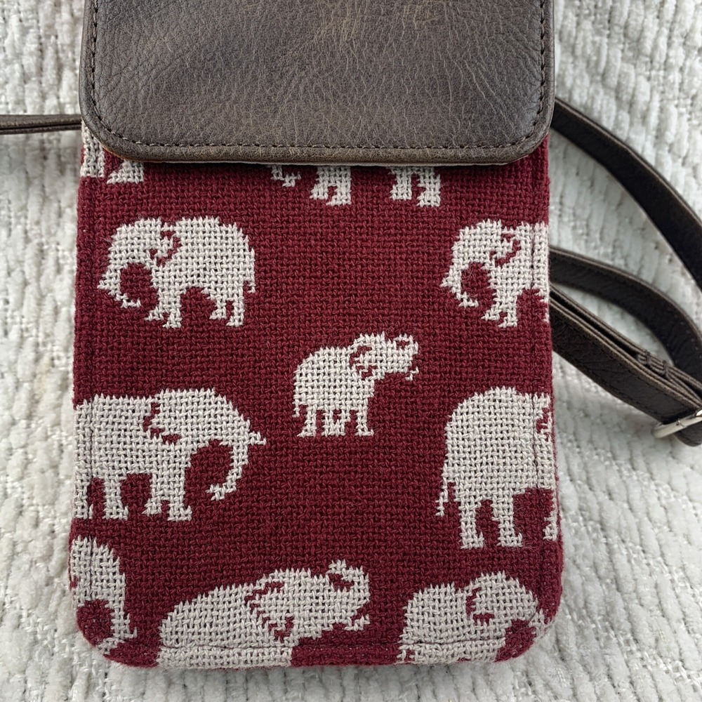 ThirtyOne Elephant Call Me Crossbody Cell Phone Credit‎ Card Wallet Purse Safari - Picture 2 of 16